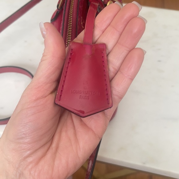 Authentic Louis Vuitton Vernis Rose Indien Alma BB - Picture 4 of 9